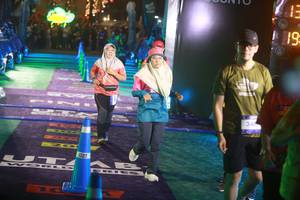 BIB: 340
                            <button type="button" onclick="openModal(26275263)" class="btn btn-primary btn-sm float-right btn-popup" data-toggle="modal" data-target=".modal-high-quality">
                        <i class="fas fa-shopping-cart"></i> Add to Cart
                    </button>
                                            <button type="button" onclick="isThisMe(26275263, true)" class="btn btn-success btn-sm float-right btn-popup btn-isme hidden" data-toggle="tooltip" data-placement="bottom" title="นี่คือรูปของคุณใช่ไหม คลิกที่นี่เพื่อเอาเข้าอัลบั้ม">
                        <i class="fas fa-plus"></i> Add to album
                    </button>
                    <button type="button" onclick="isThisMe(26275263, false)" class="btn btn-warning btn-sm float-right btn-popup btn-isnotme hidden">
                        <i class="fas fa-ban"></i> Remove from album
                    </button>